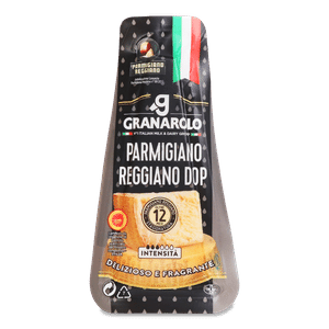Сир Granarolo Parmigiano Reggiano 32% з коров'ячого молока